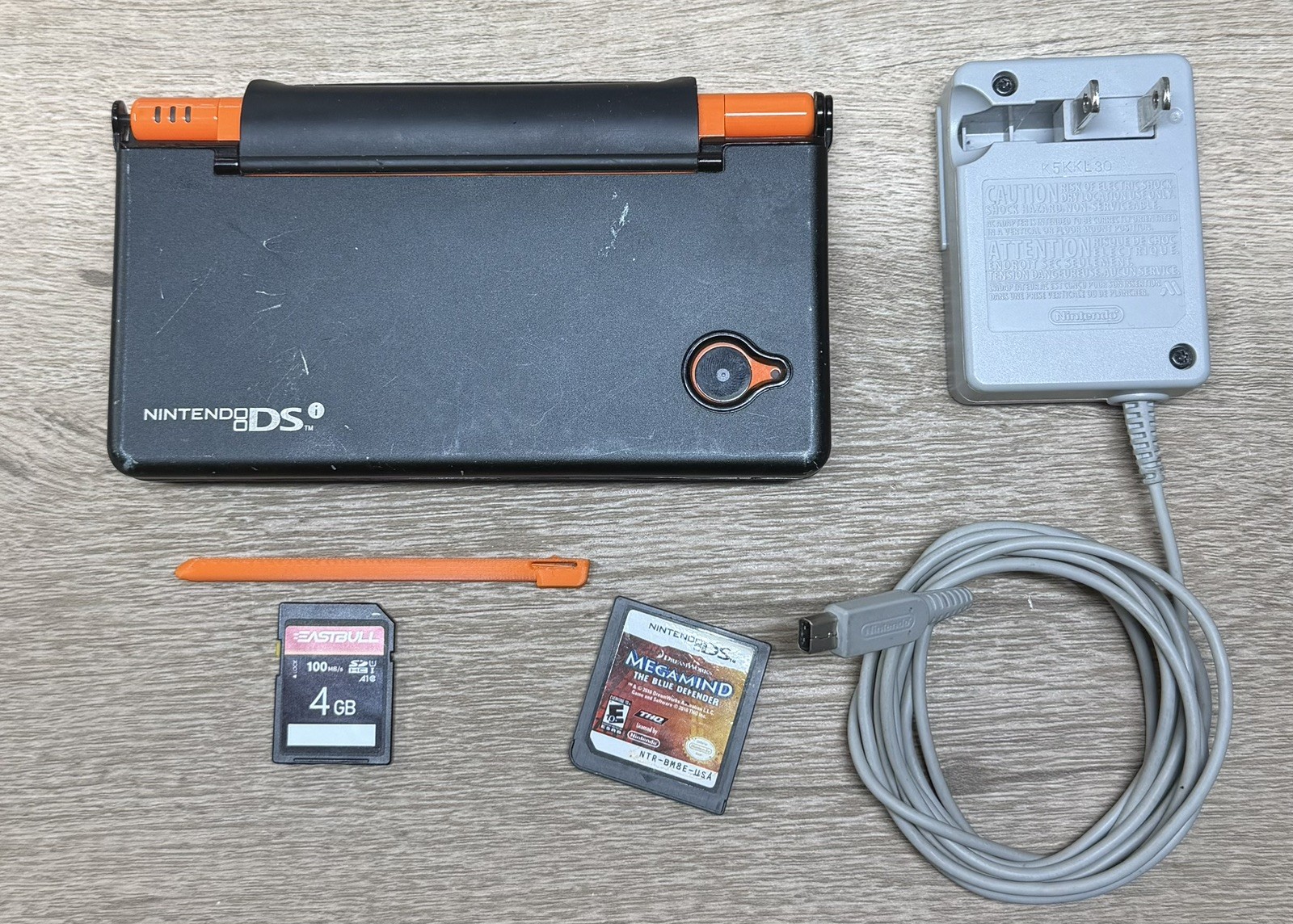 Nintendo DSi Orange Console Clean Tested Working Charger, Stylus, 4GB, Protector