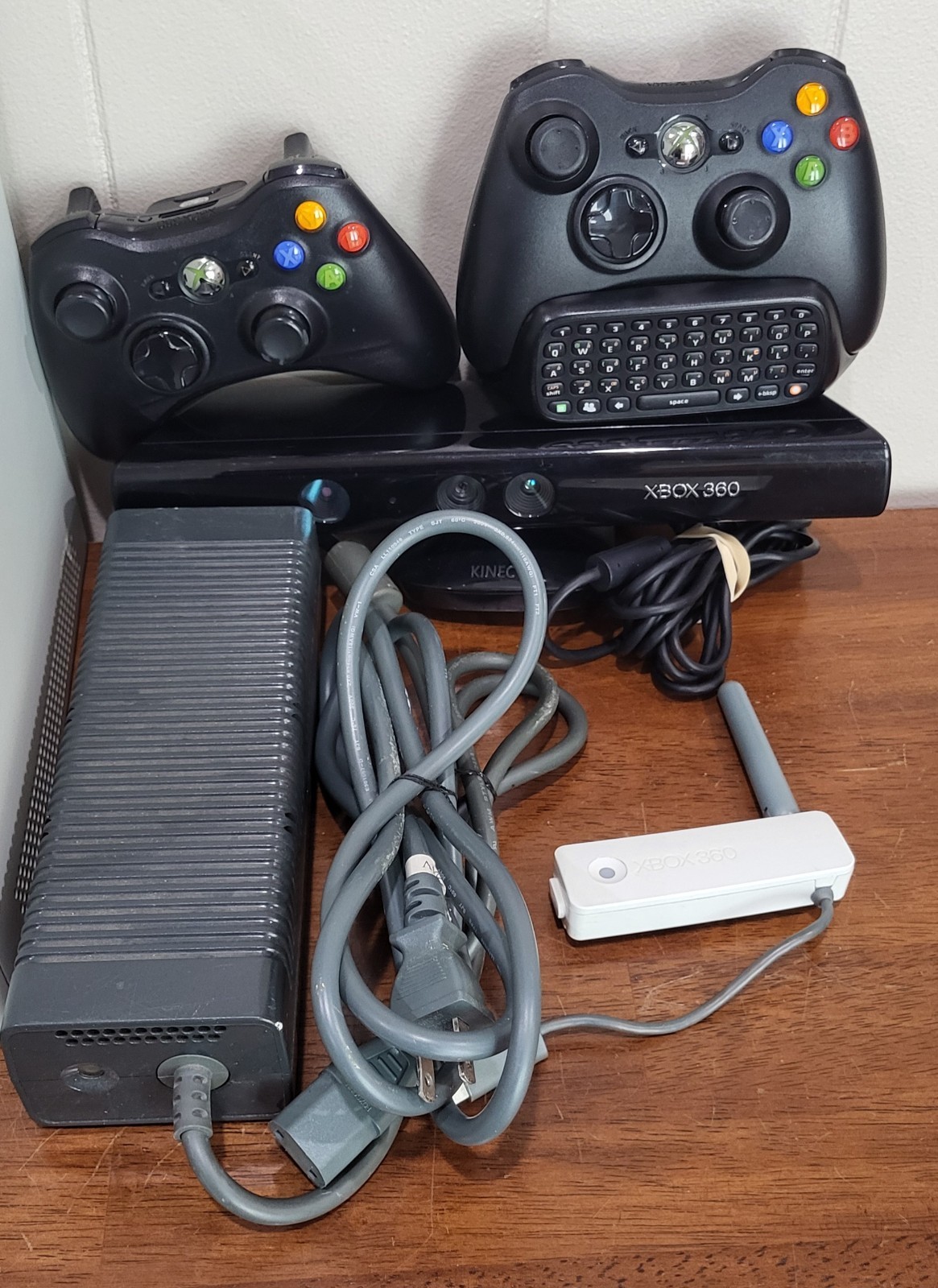 Xbox 360 Bundle 9 Games Motion Detector 2 Controllers Chat Pad Wifi Adapter READ