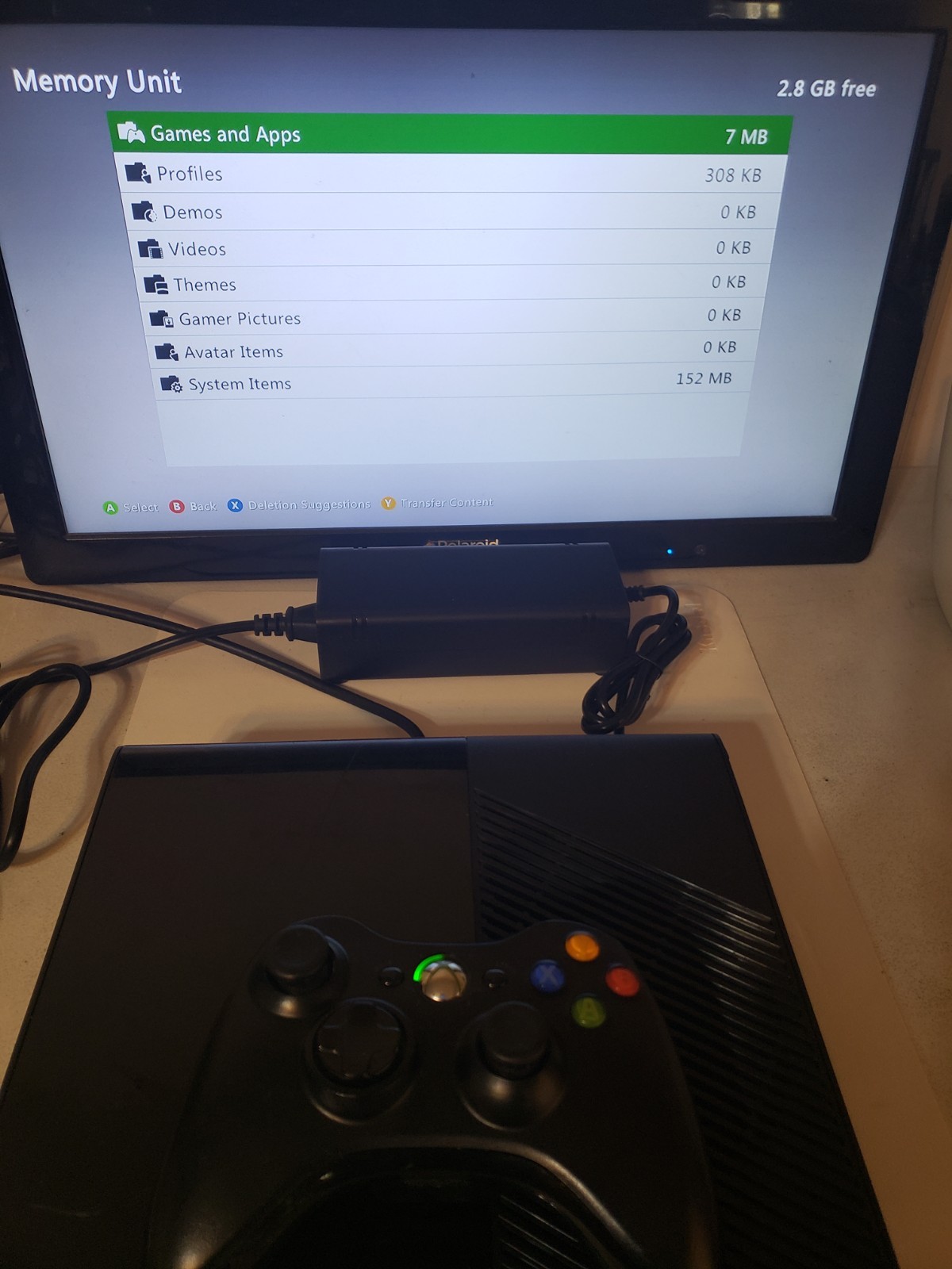 Xbox 360 E Console Model 1538 4GB – Bundle: Controller, Power Supply, Game