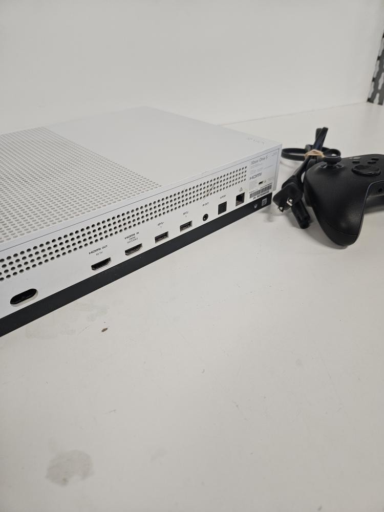 MICROSOFT XBOX ONE S – CONSOLE – 500GB – 1681 (P17031071)