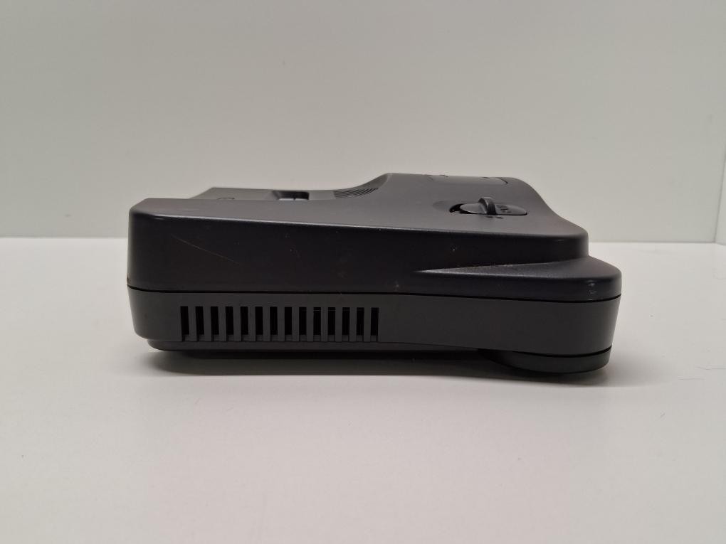 NINTENDO 64 SYSTEM CONSOLE NUS-001 (P06035648)