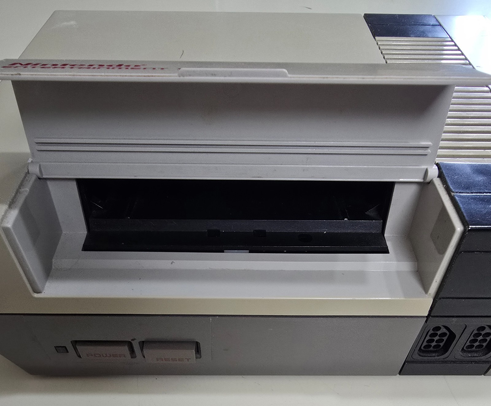 Nintendo Entertainment NES Console NES-001 System Powers On **Untested Operation