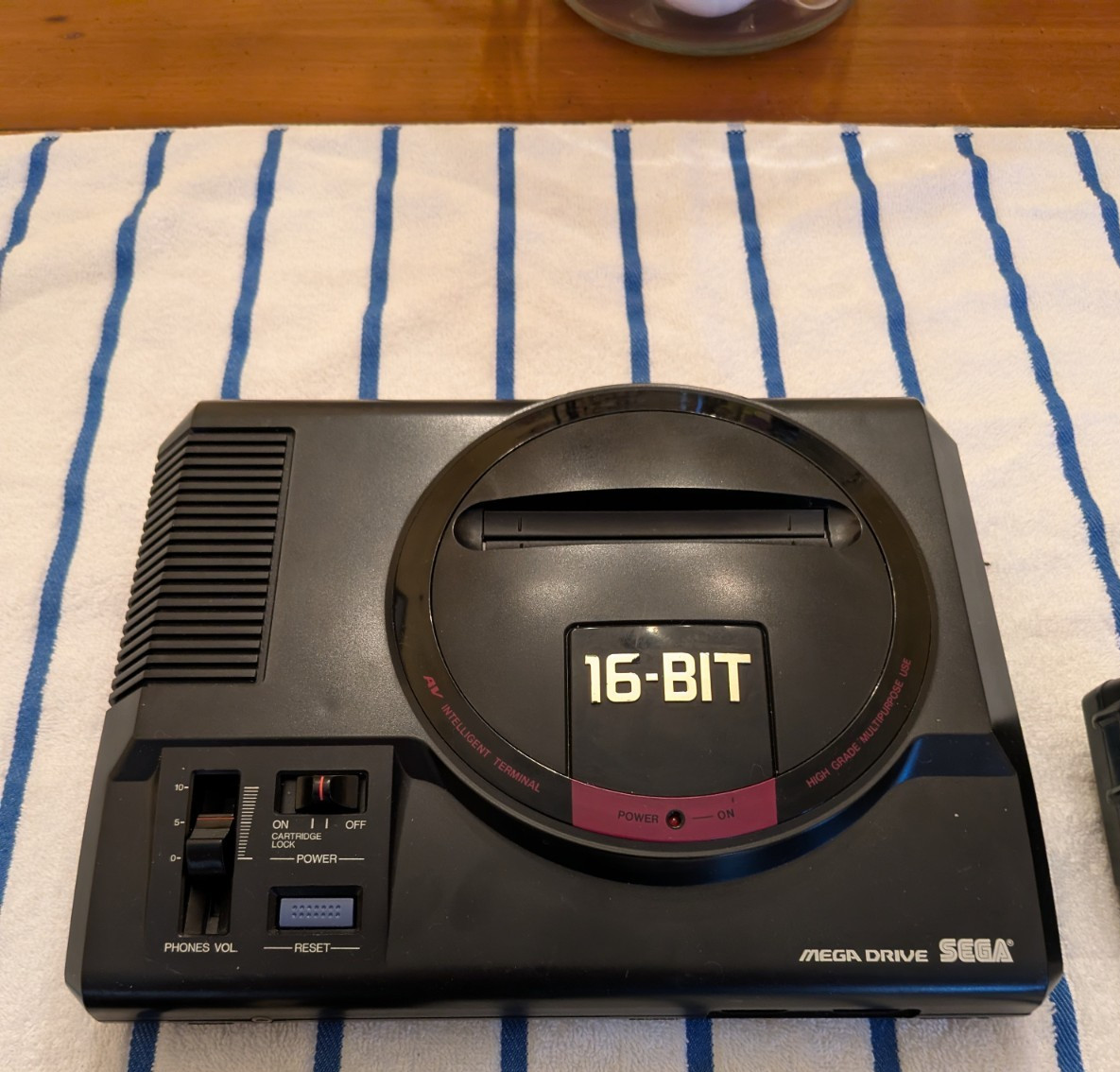 Sega Mega Drive VA0 NTSC-J in Working Condition With PSU And A/V