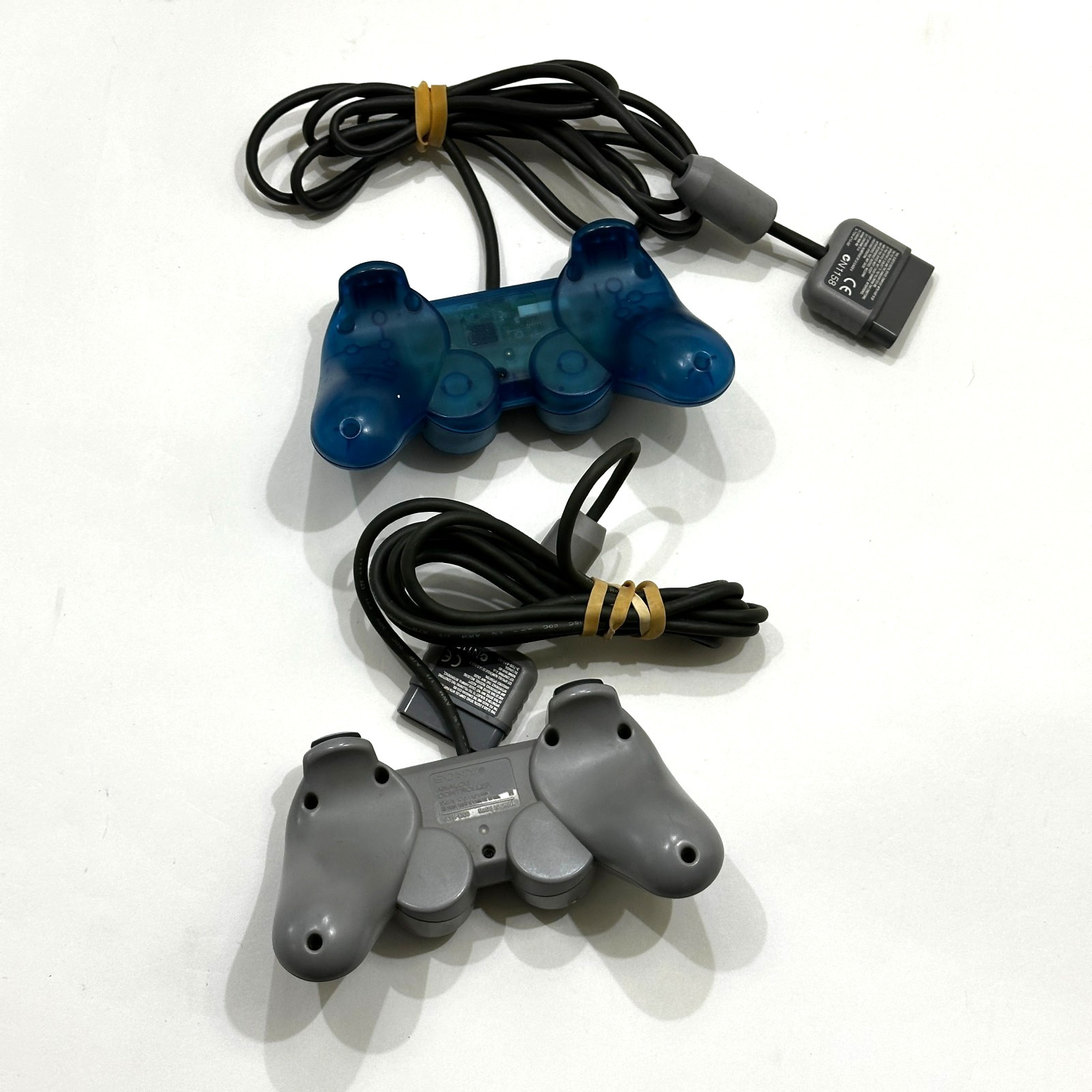 Sony PlayStation 1 PS1 SCPH-5501 Console Bundle 3 Controllers 2 Games