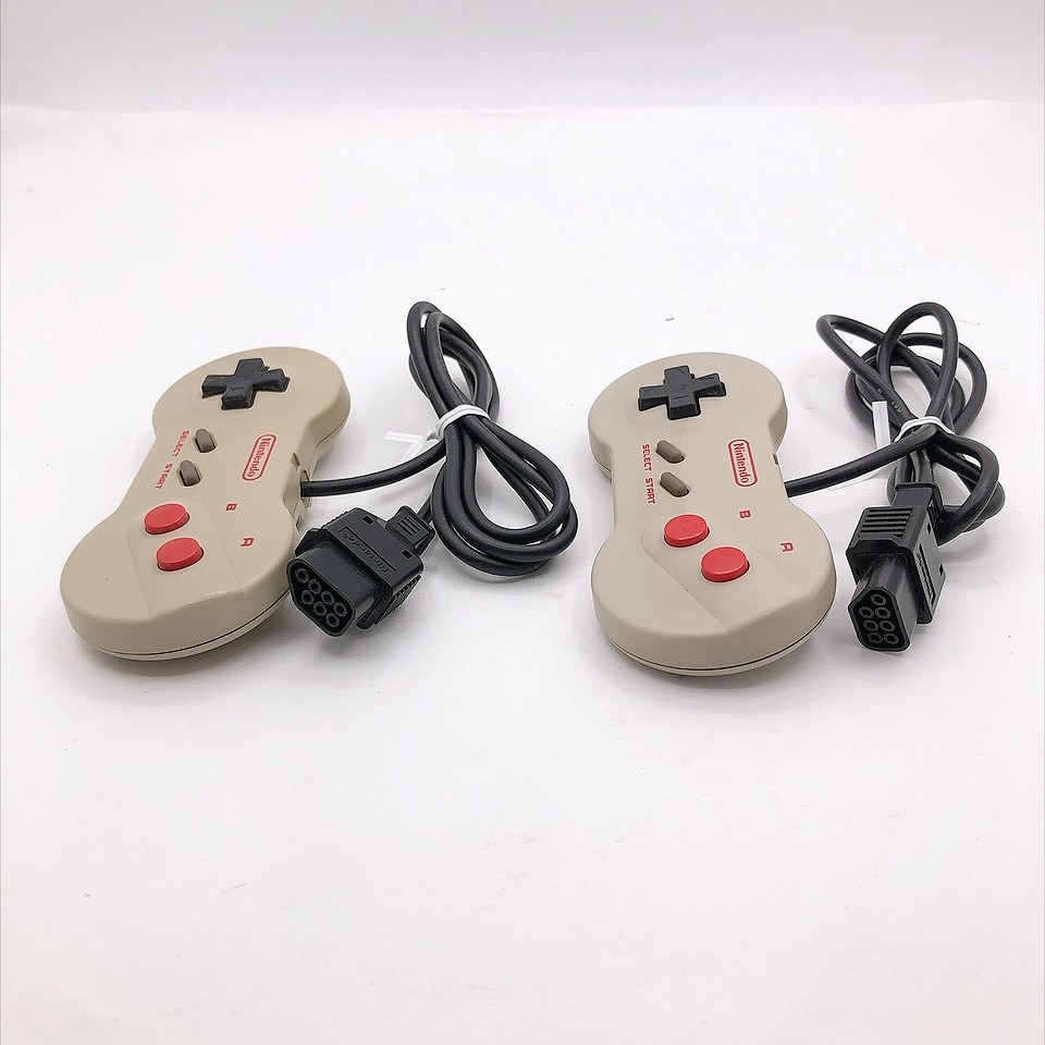 Nintendo New Famicom Console AV HVC-101 2 Controller Made in Japan NES Tested