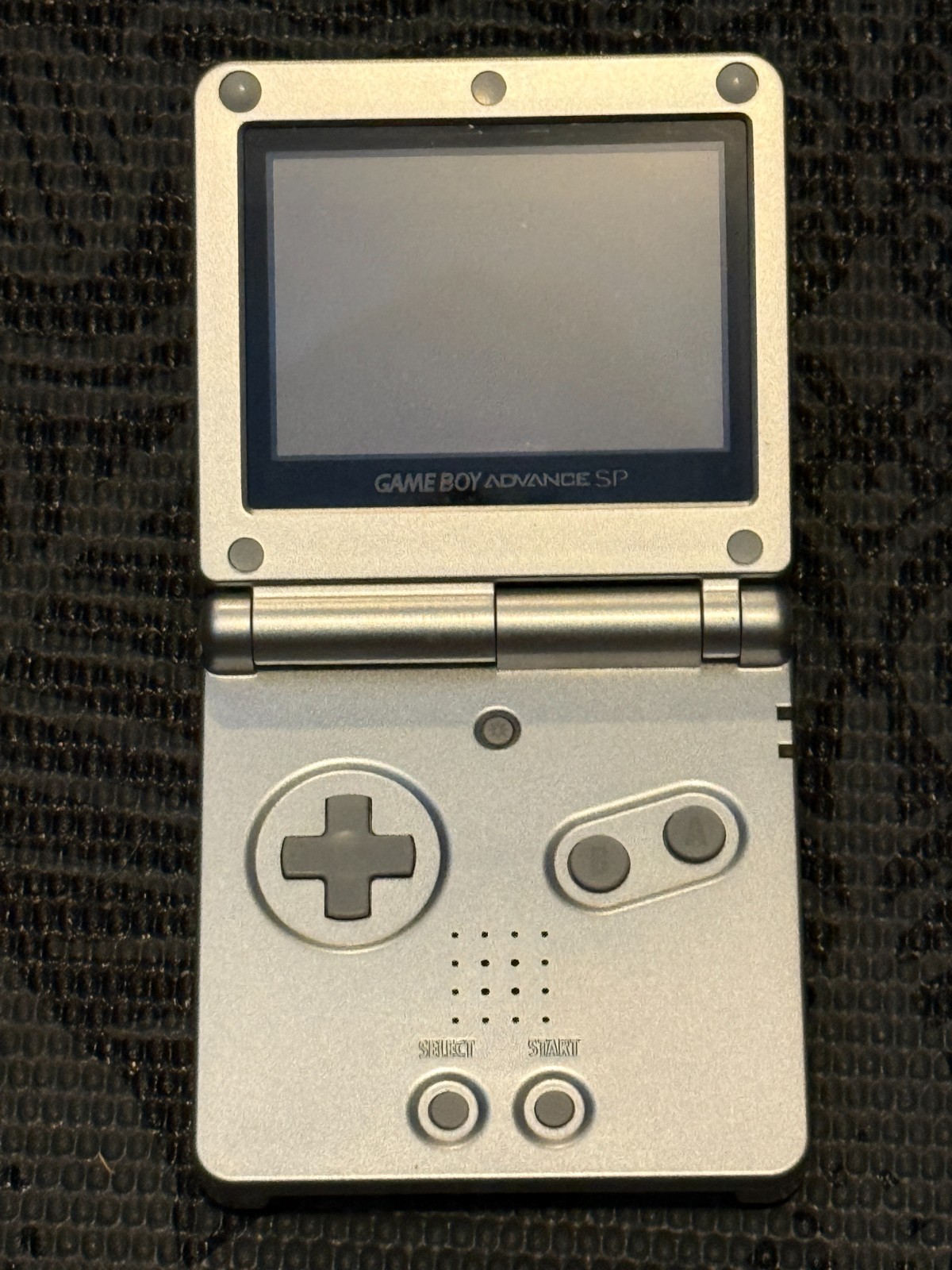 Nintendo Game Boy Advance SP – Silver (not working)