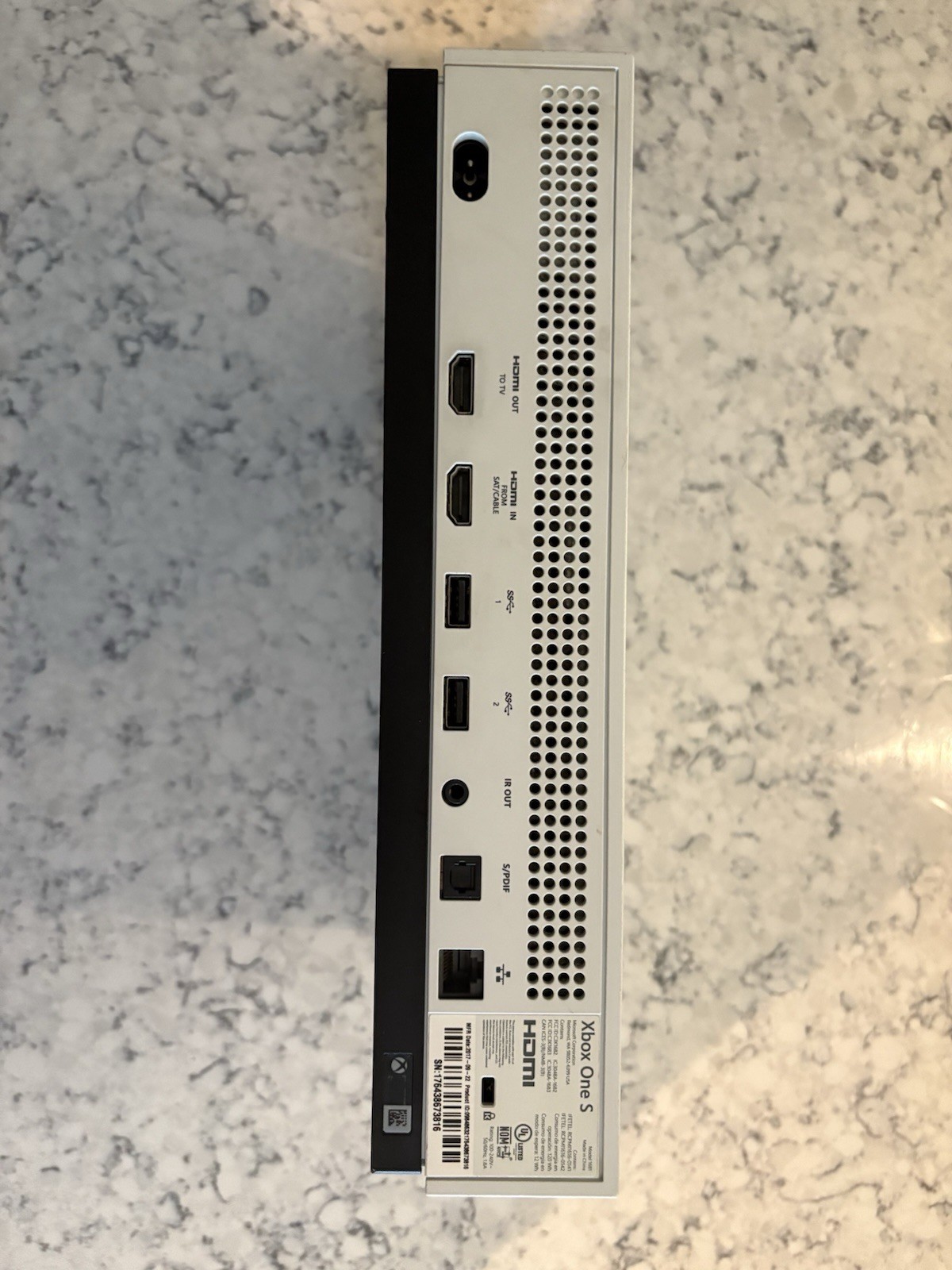 Microsoft Xbox One S Home Console White/Black Wi-Fi HDMI USB-A Ethernet