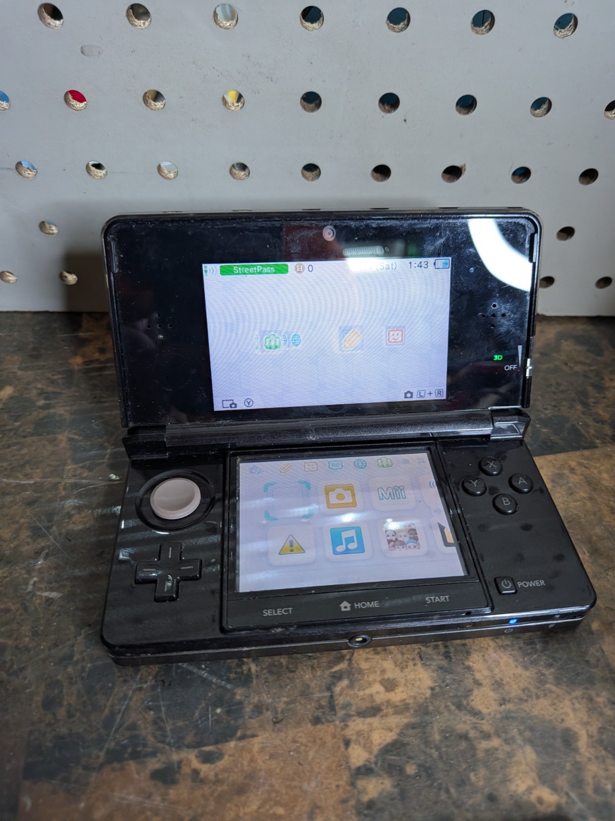 Nintendo 3DS Console Black CTR-001 USA Bundle Case Mario Pokemon Charger 16GB