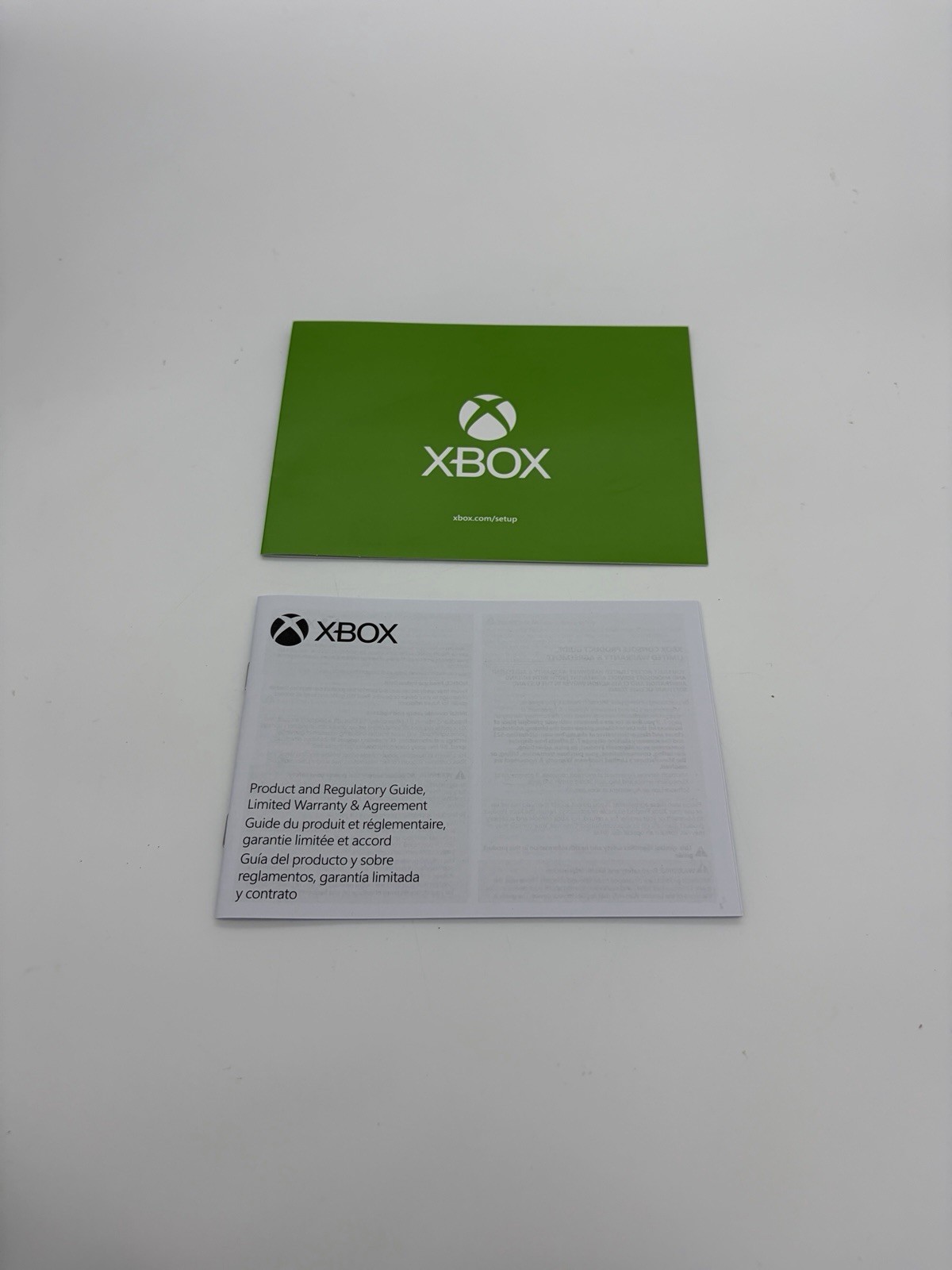 Xbox Series S 512GB Console Complete in Box w/ Rechargeable Batteries Tested