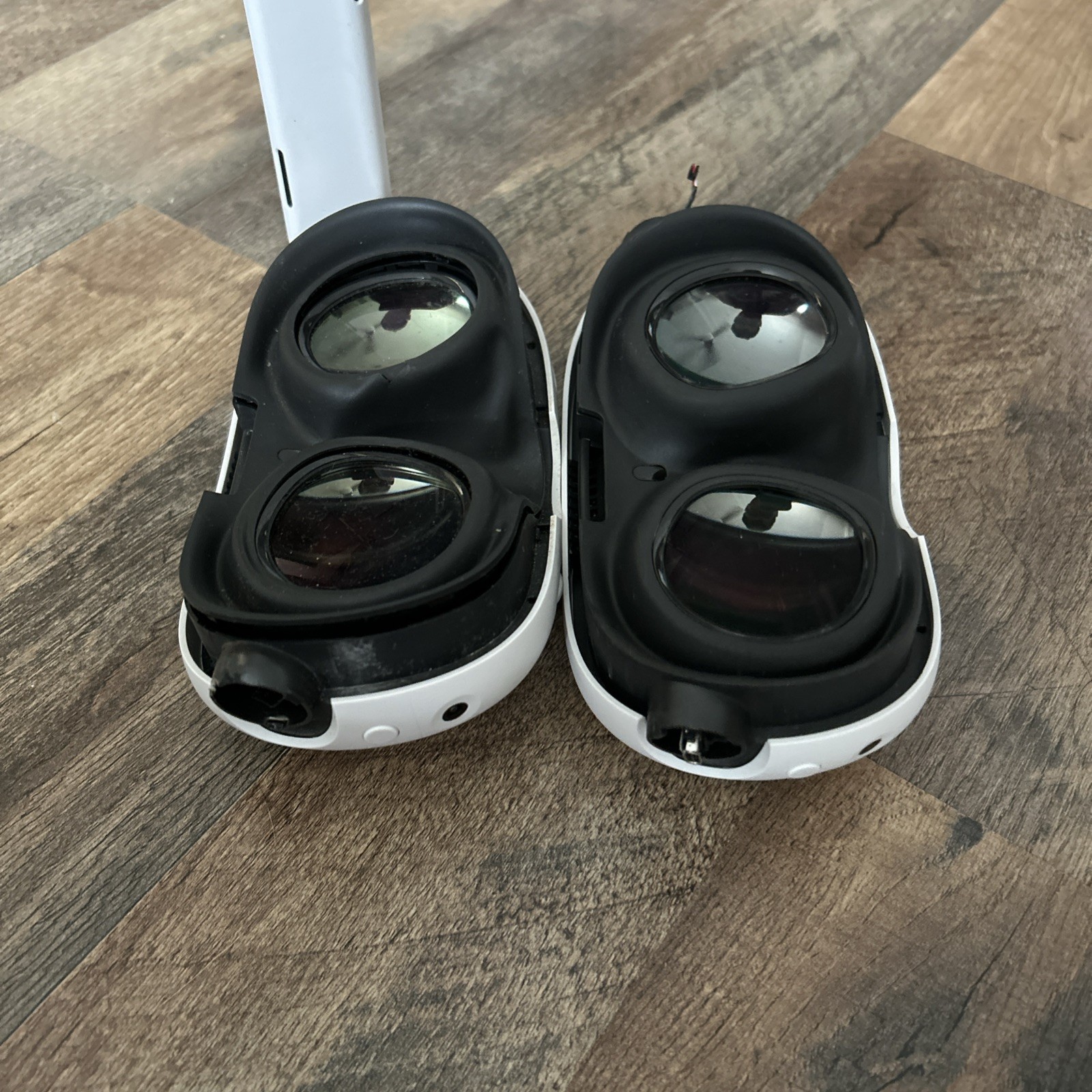(2) – Meta Quest 3 512GB Standalone All-in-One VR Headset – Broken For Parts