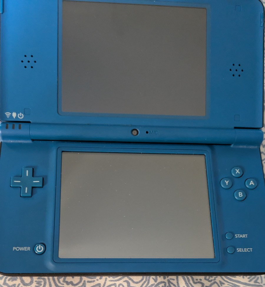 Nintendo DSi XL Midnight Blue. Tested and Working. FREE SHIPPING.