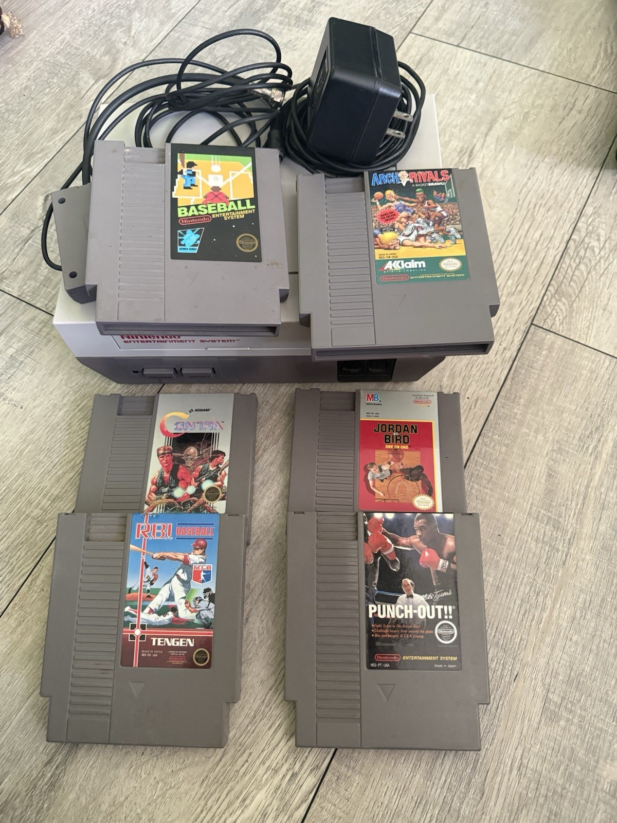 Nintendo Entertainment System Console With 6 Games Working Perfectly!!!!!
