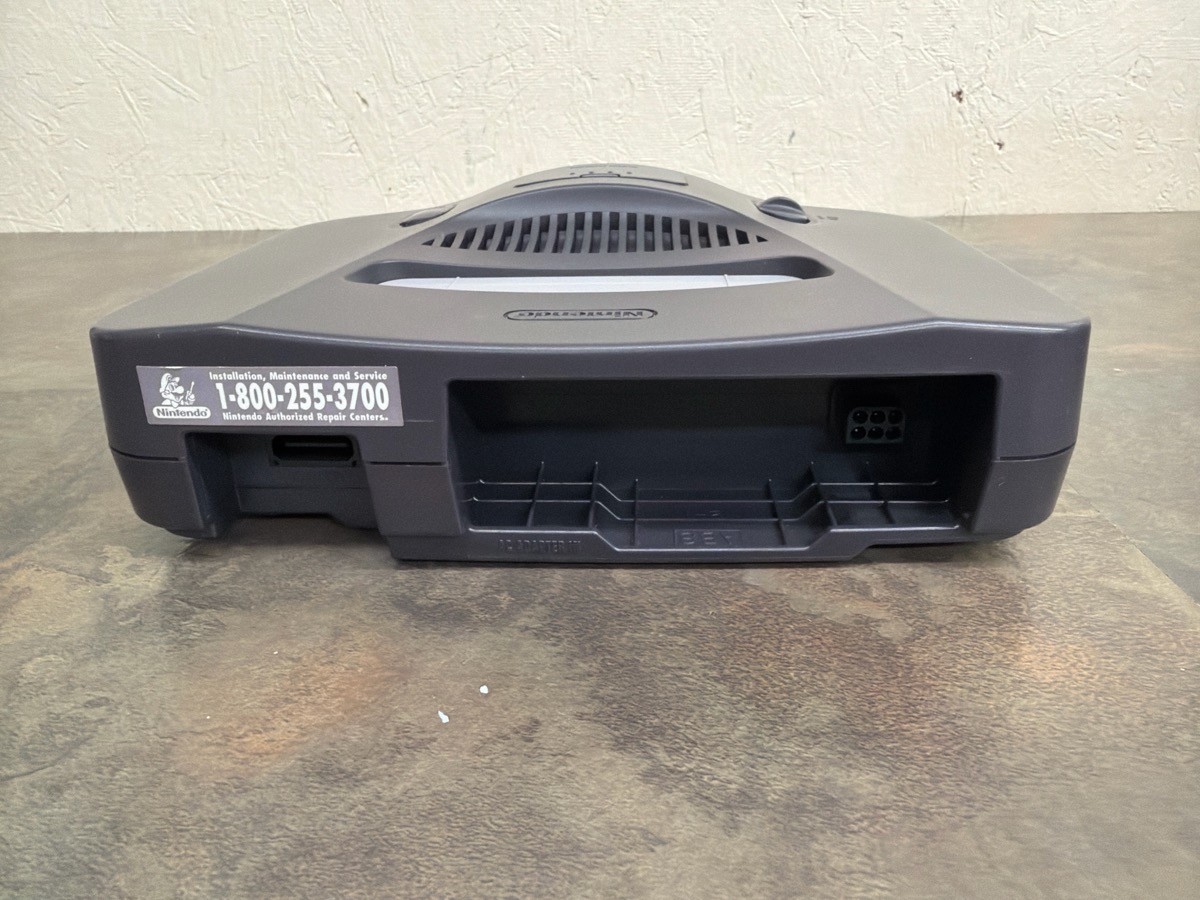 NINTENDO N64 CONSOLE NUS-001 WITH 1 CONTROLLER & CABLES – TESTED (WBP018766)