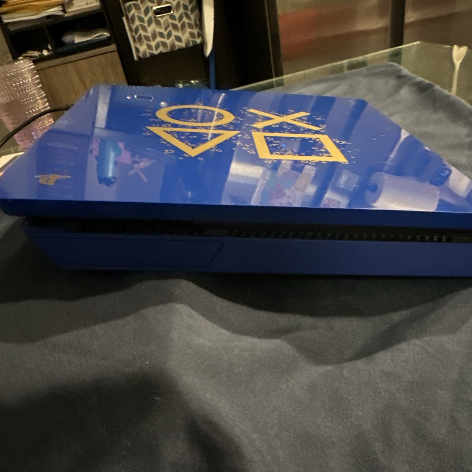 Sony PlayStation 4 days of Play Limited Edition Slim Blue.
