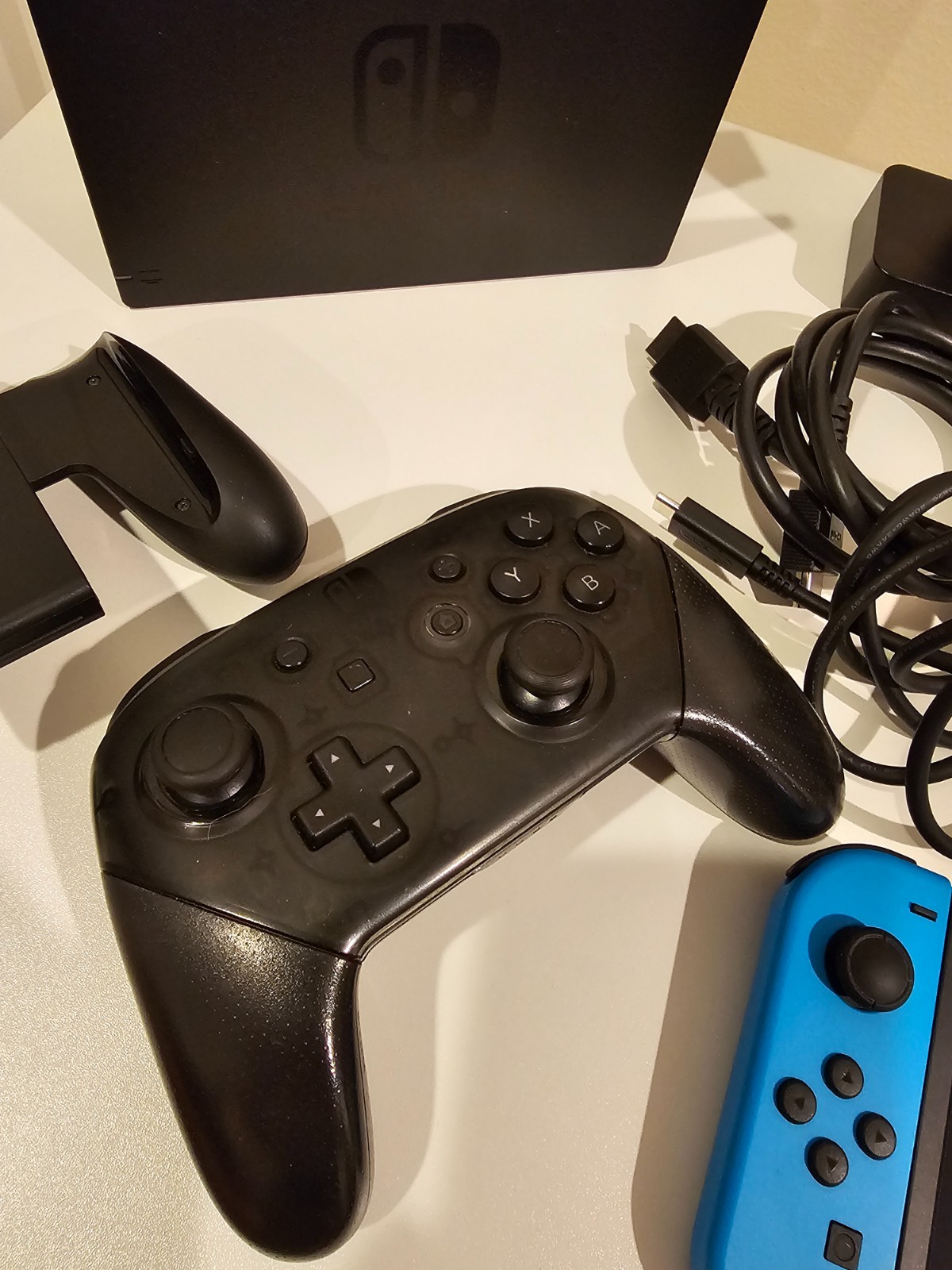 Nintendo Switch System 32GB Console w/ Neon Red & Blue Joy-Cons + Case & Extras