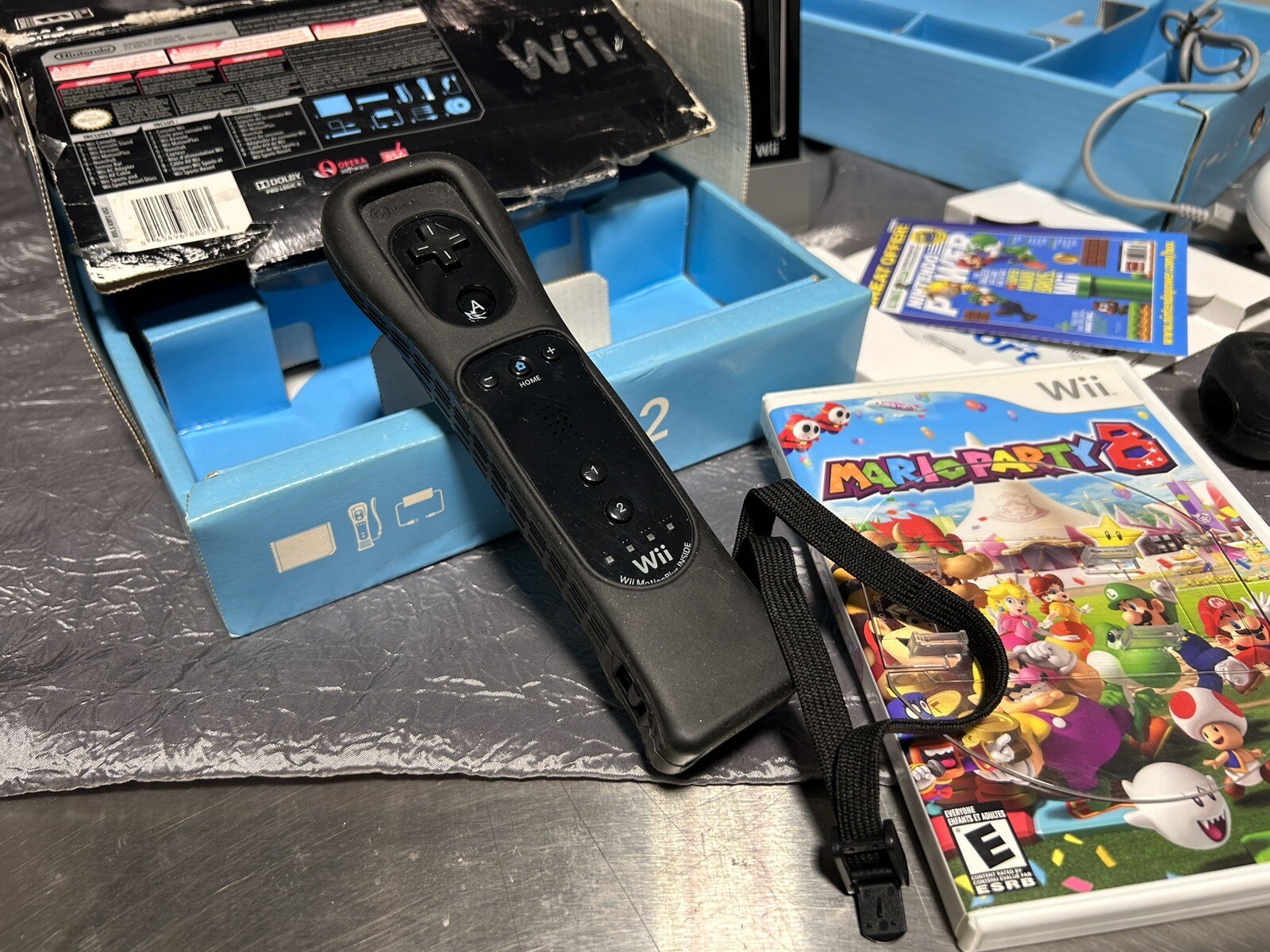 Nintendo Wii Console with Wii Sports + Sports Resort + Motion plus RVLSKRP2