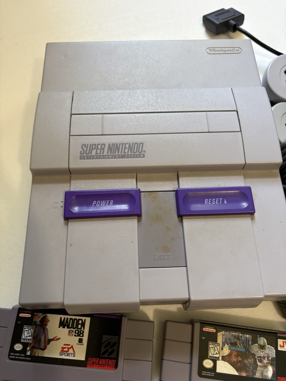 Nintendo SNS-101 Home Console – Gray With Controllers And 5 Games