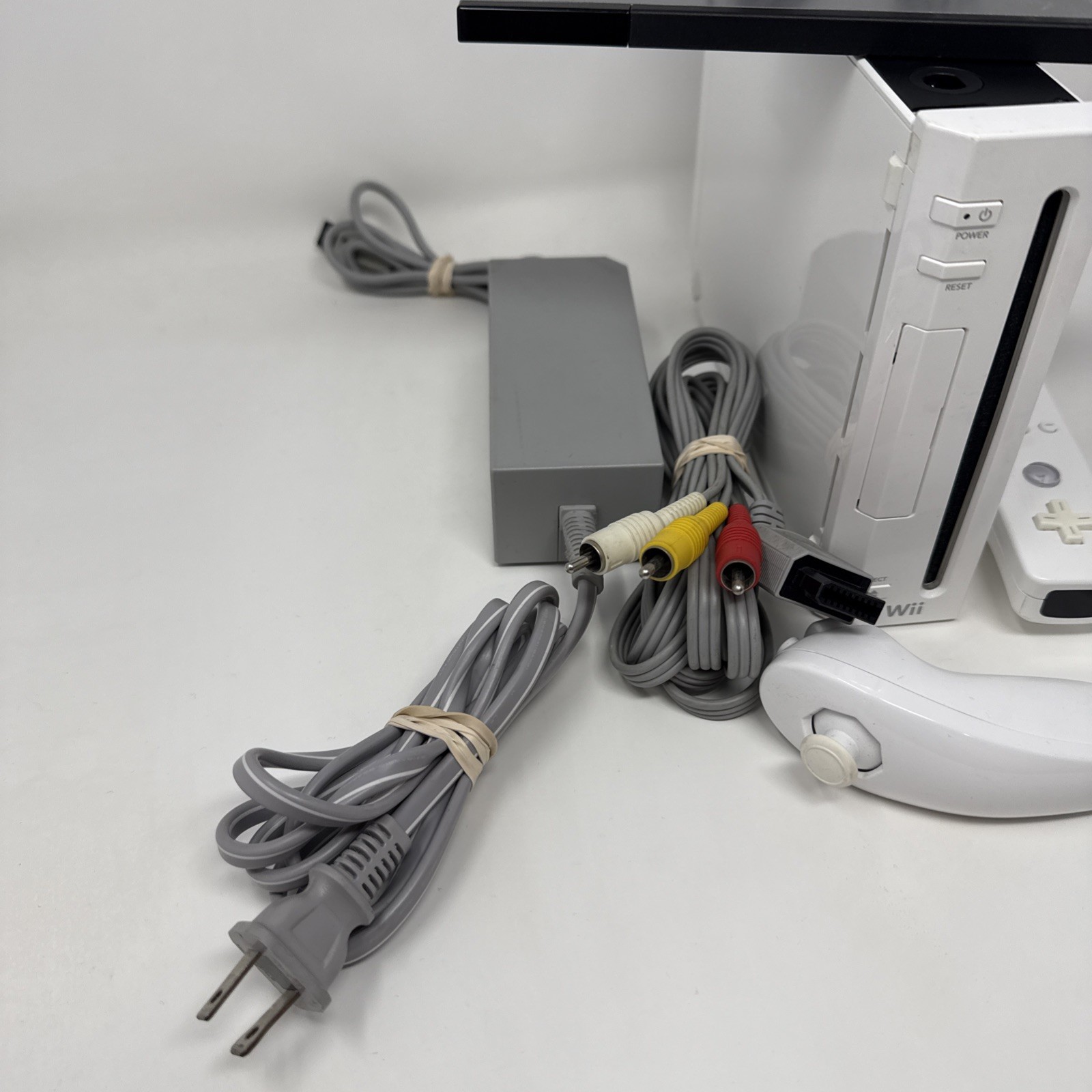 Nintendo Wii RVL-001 Console Bundle – Nintendo Wii Tested And Working