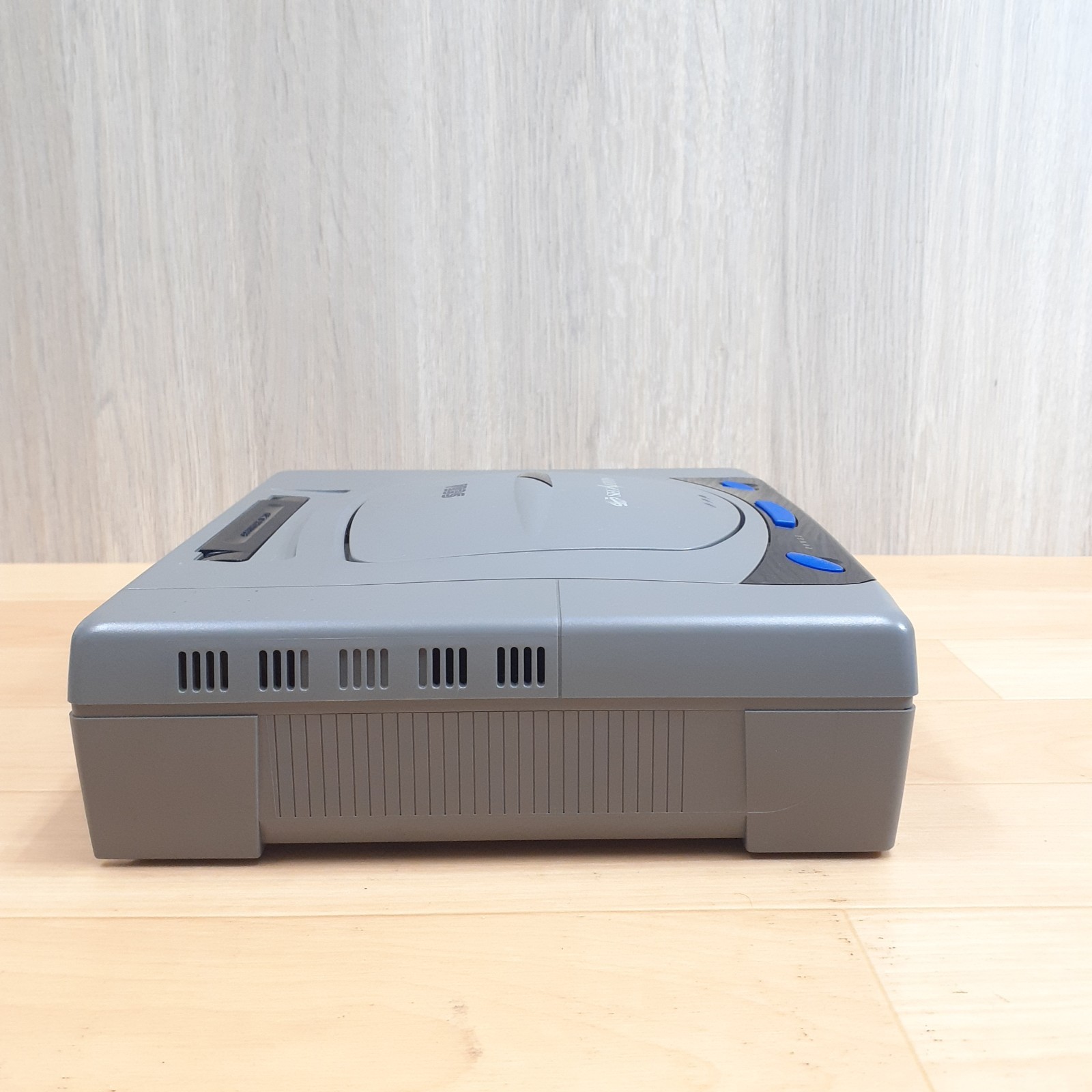 Sega Saturn Console in box with Controller & Memory HST-3210 Japanese System CIB