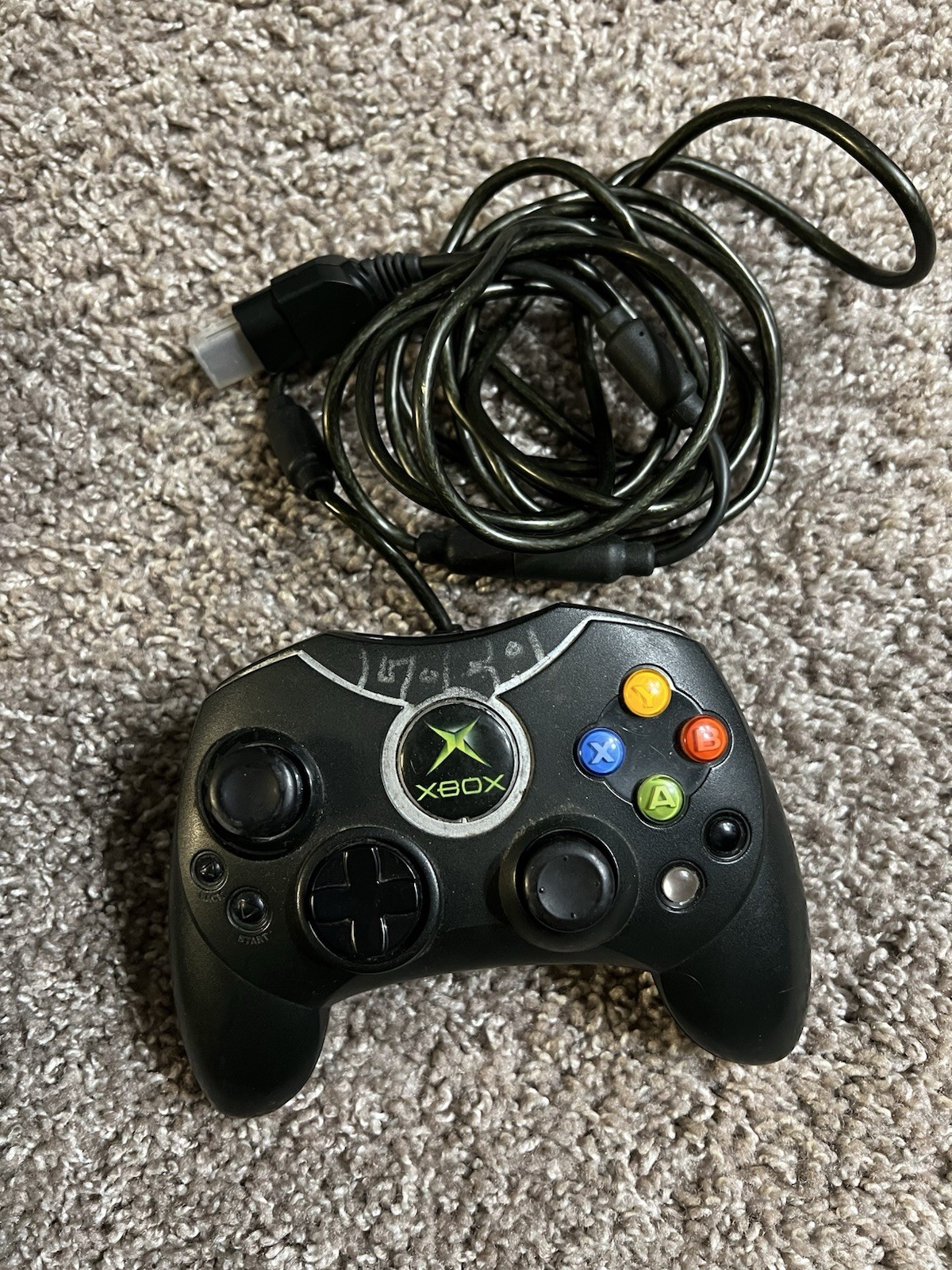 Original Microsoft Xbox Console System w/ Power, AV, 2 Controllers, Madden 2005