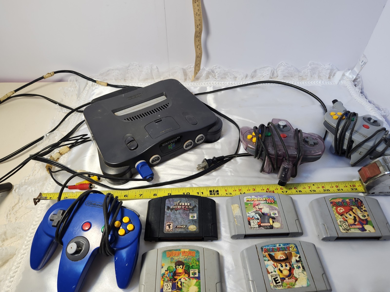 Nintendo 64 Console Bundle Three Remotes Mario Party 1,2+ Mario Kart DKR+WFNM