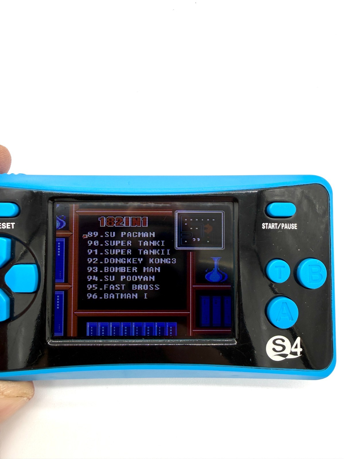 Handheld Game Console 182 Built-in Classic 8-Bit Games 2.5″ LCD Screen