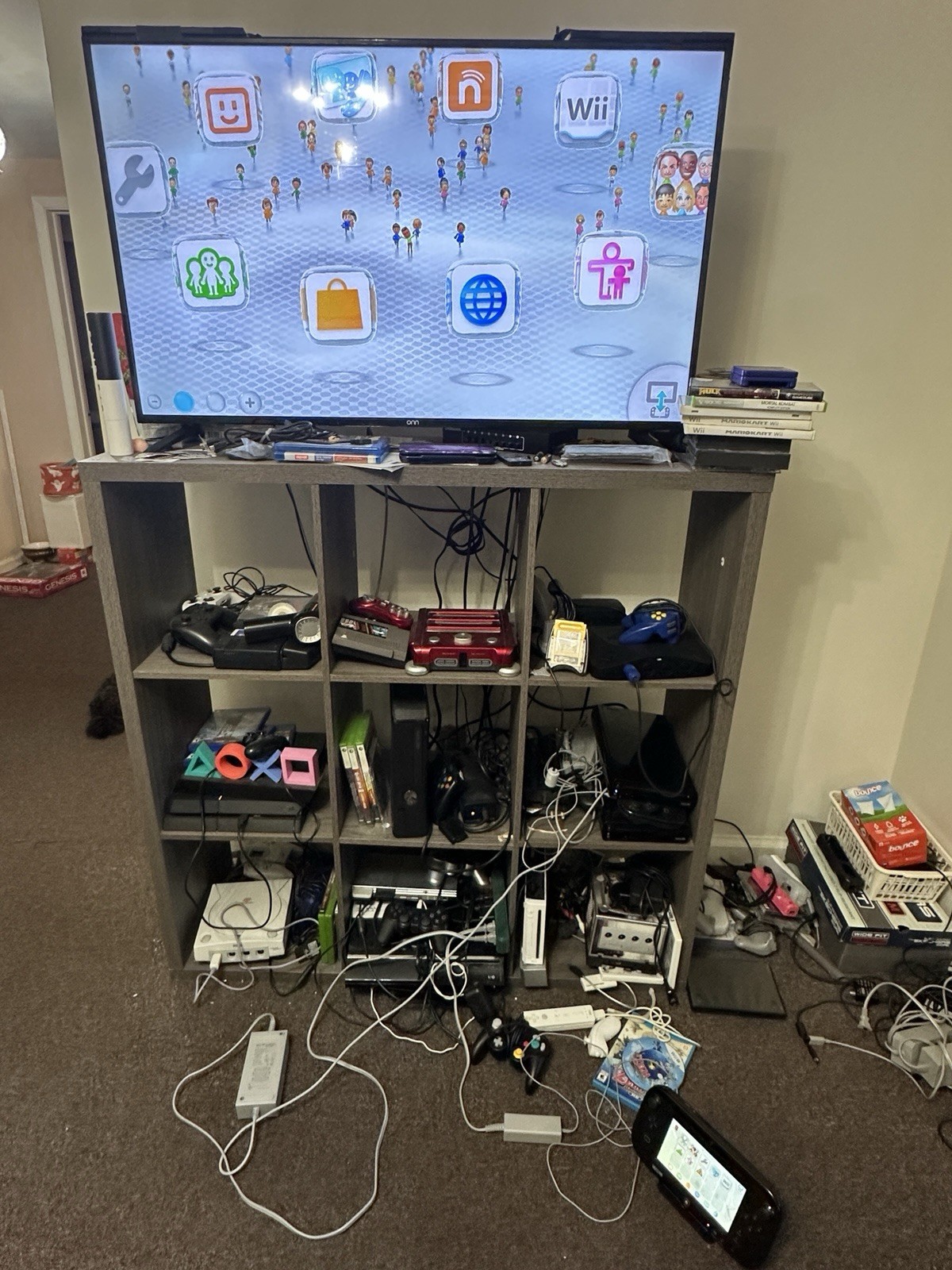 Nintendo Wii U 32GB Deluxe Black WUP-101(02) Console Bundle 5 Games Tested