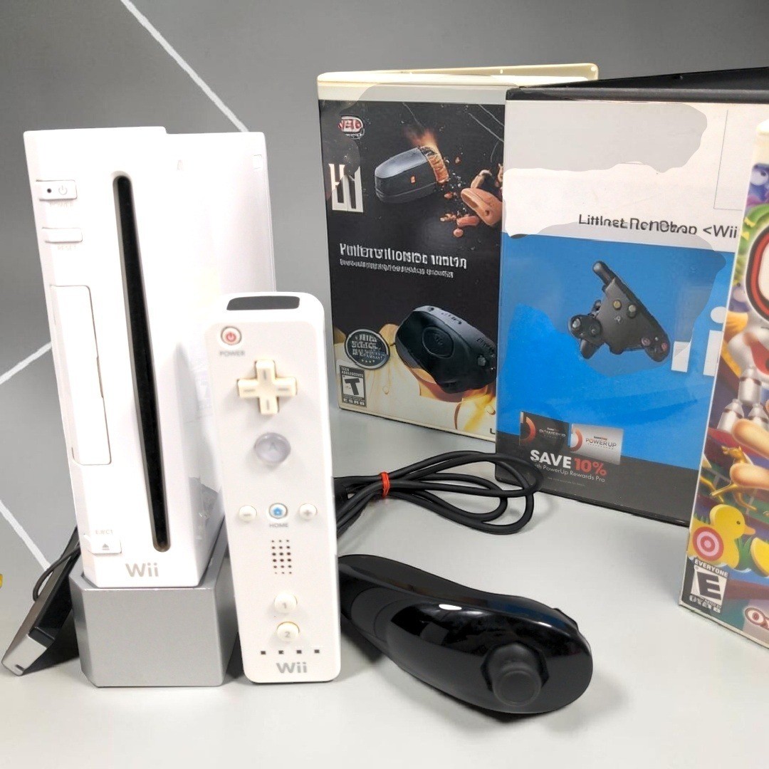 VTG 2006 Nintendo Wii RVL-001 Console Bundle White GameCube Ports 3 Games