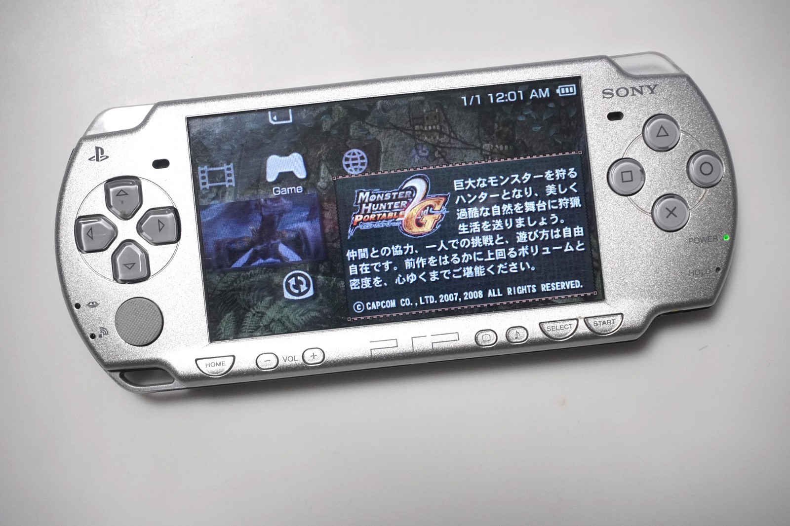 PSP-2000 Metallic Silver Japan PlayStation Portable system US Seller