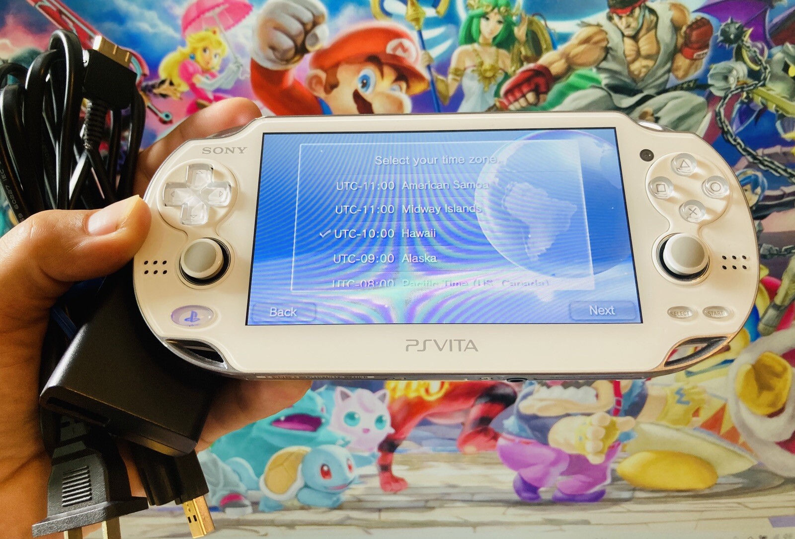 White Sony PlayStation PS Vita PSV Portable Console OLED PCH-1000 + Charger