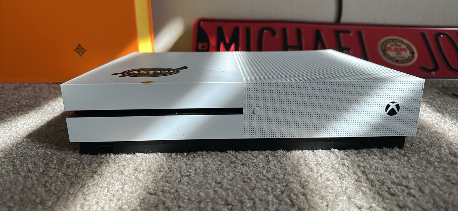 Xbox One S 1TB Disc Console And With Black Ops 2 Disc Inside
