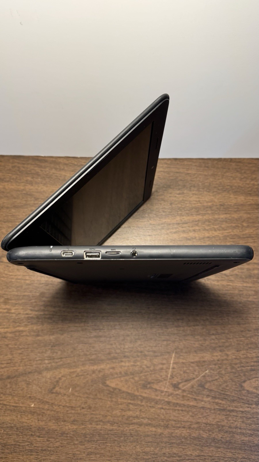 Plug & Play Retro Gaming Laptop | Plays 18+ Consoles | 11.6” HD Display | 3lbs