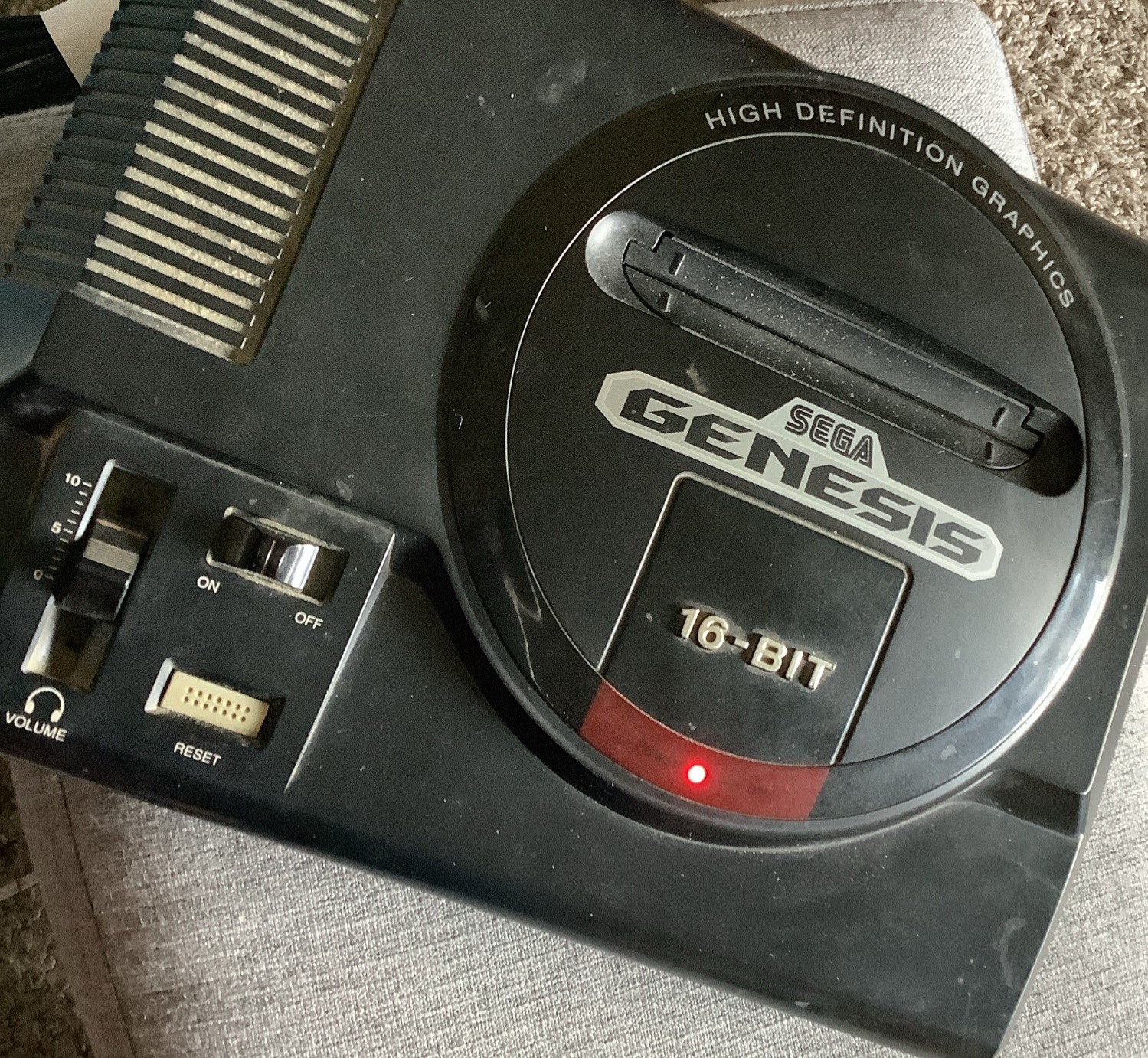 Sega Genesis Console Bundle Multitap 4 Controllers 9 Games AV Cables Switcher