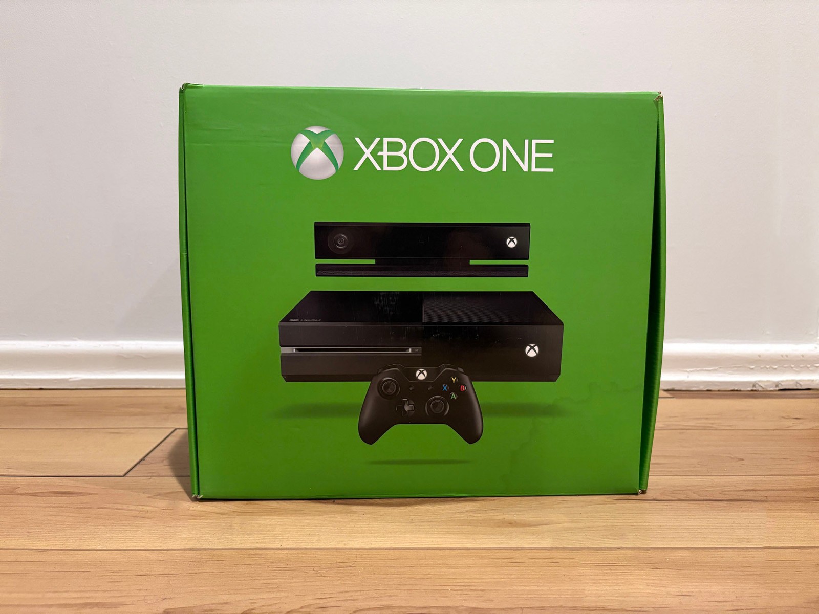 Xbox One 500GB Original Console Model 1540 / 1520 Kinect Camera Energizer Stand