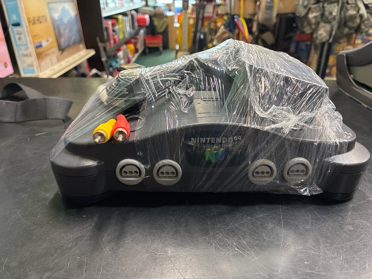 NINTENDO N64 CONSOLE. TESTED AND WORKING. NO CONTROLLER. (HPB028490)