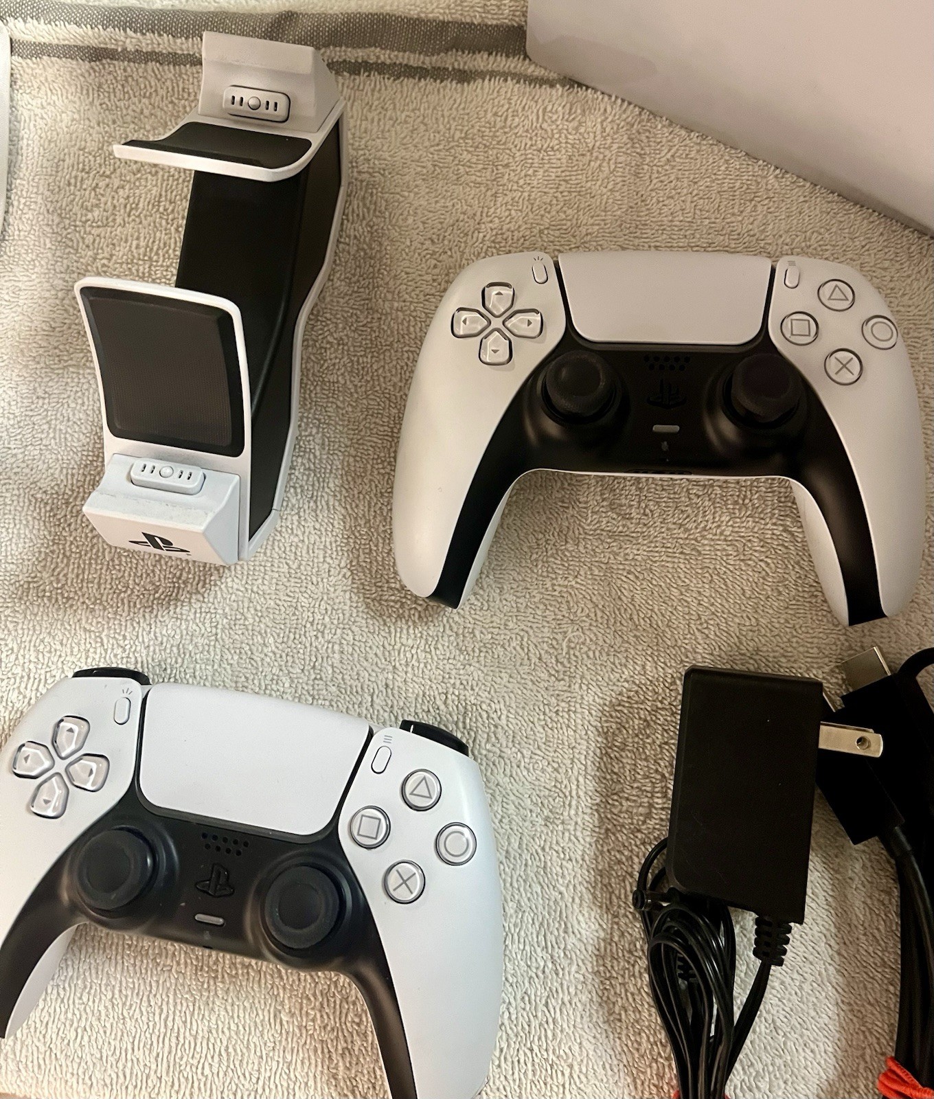 Sony Playstation 5 PS5 Console Original Release Disc Version 2 Control Charger +