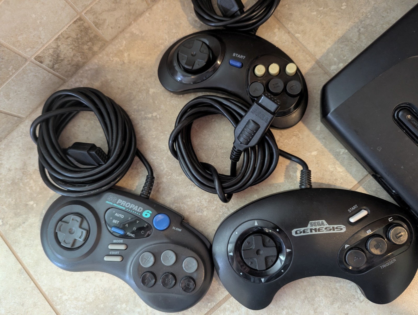 Sega Genesis Model 2 MK1631A Console Bundle, 1 Game 3 Controllers CLEANED & Nice