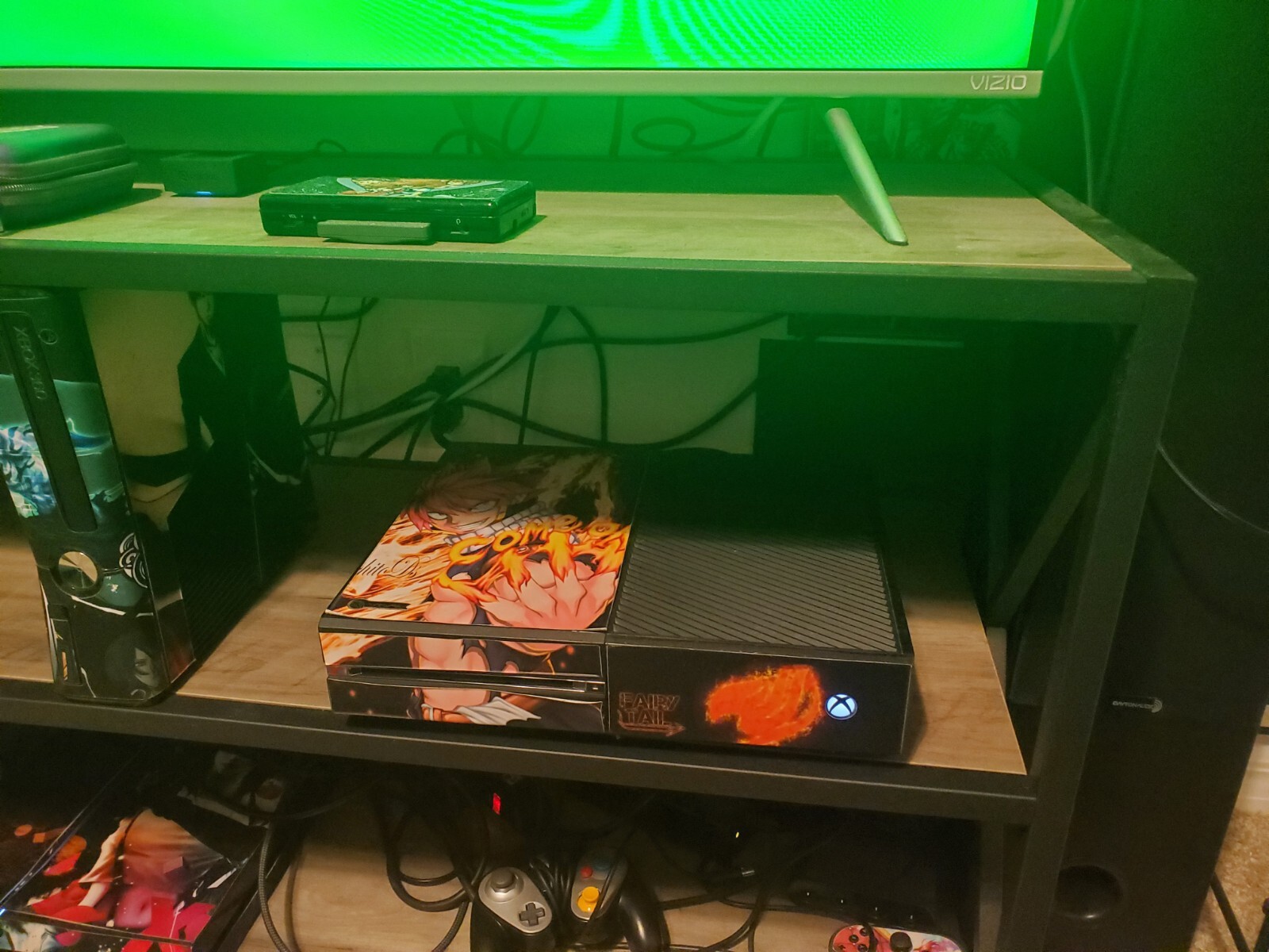 Microsoft Xbox One 500GB Black Console + Fairy Tail Skin & Remote