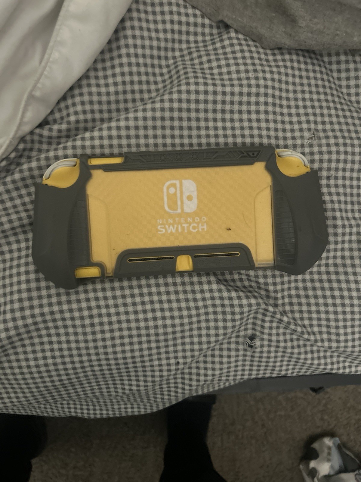 Nintendo Switch Lite Yellow Handheld Console Wi-Fi Capability Headphone Jack
