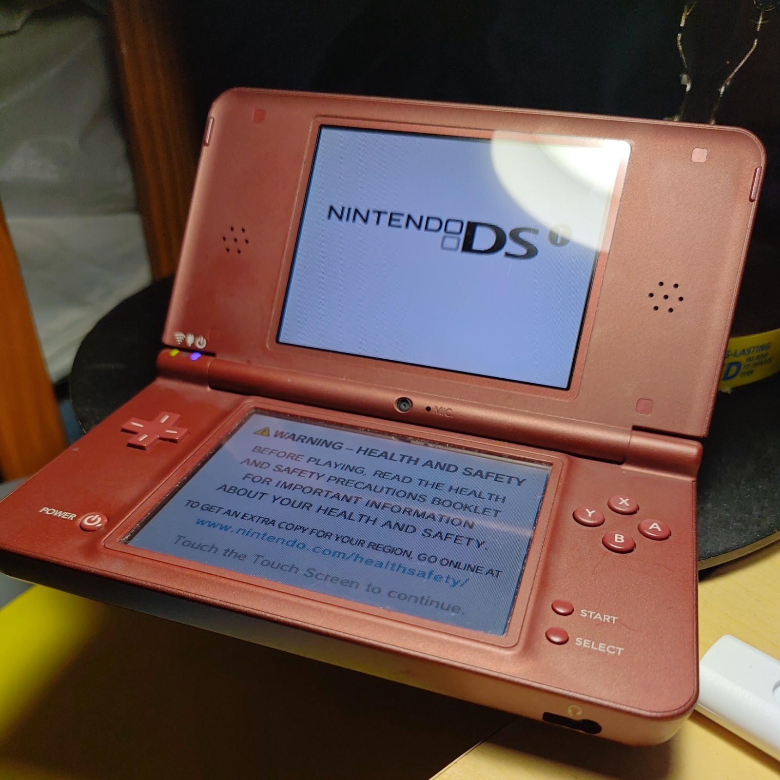 Nintendo DSi XL – Burgundy – Tested, Slightly Damaged, READ DESCRIPTION
