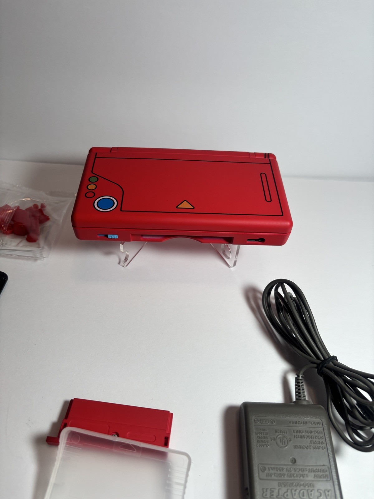 Nintendo DS Lite Pokedex With Charger and emerald
