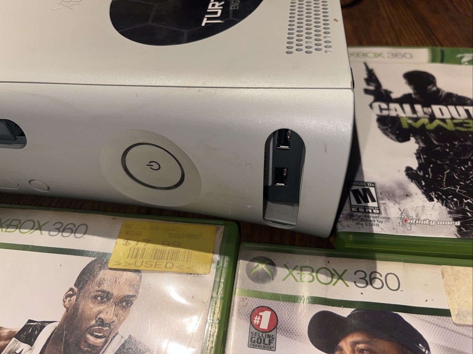 Xbox 360 60gb White Console bundle w/ games & Cords