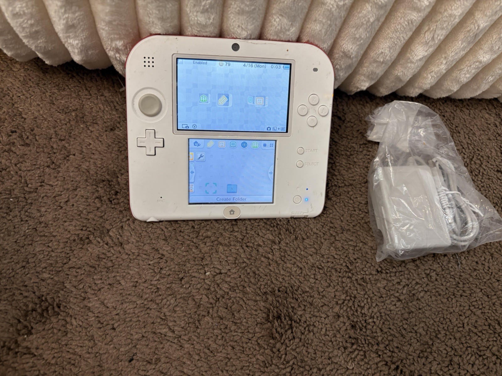 Nintendo 2DS White/Red Handheld Console + Charger Wi-Fi 4GB Region Free