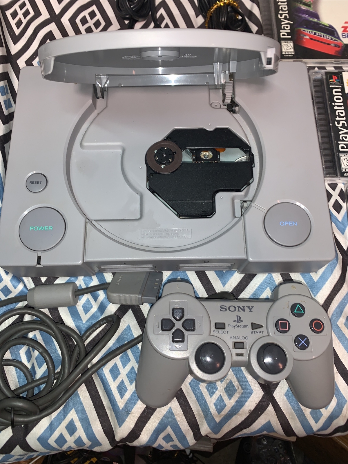 Sony PlayStation 1 PS1 Console Bundle Lot With 4 Video Games Tested Works