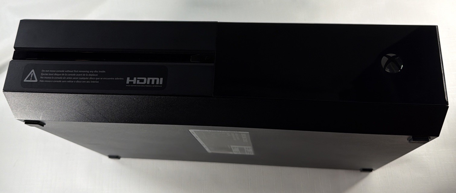 Microsoft Xbox One 1540 500GB Console System W/ 2 Controller & Wires – Tested