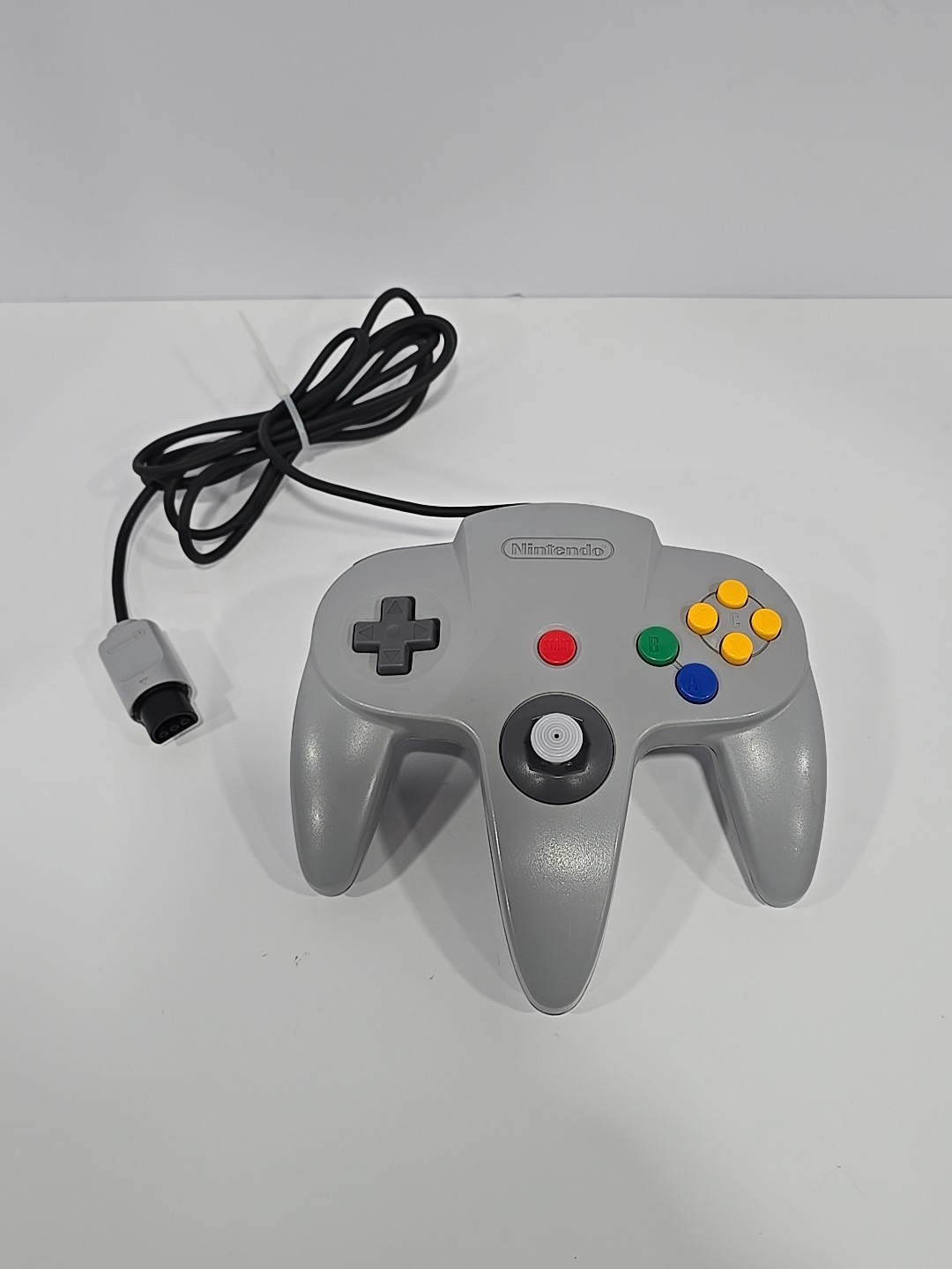 Nintendo 64 Console NUS-001 OEM Jumper PAK + 1 OEM Controller + OEM Cables WORKS
