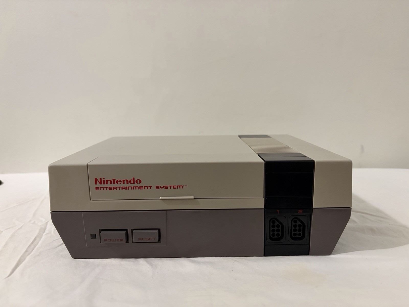 Nintendo NES-001 Console Bundle 2 Controllers Zapper Mario Duck Hunt Tested READ