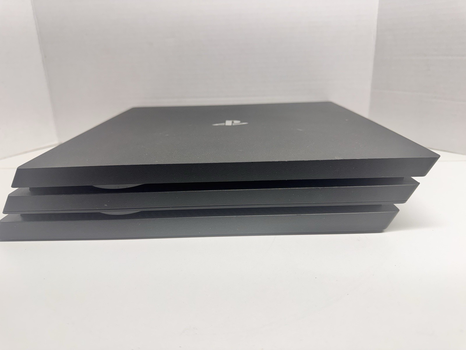 Sony PlayStation 4 Pro 1TB Black Console Bundle – Tested (3 Games)