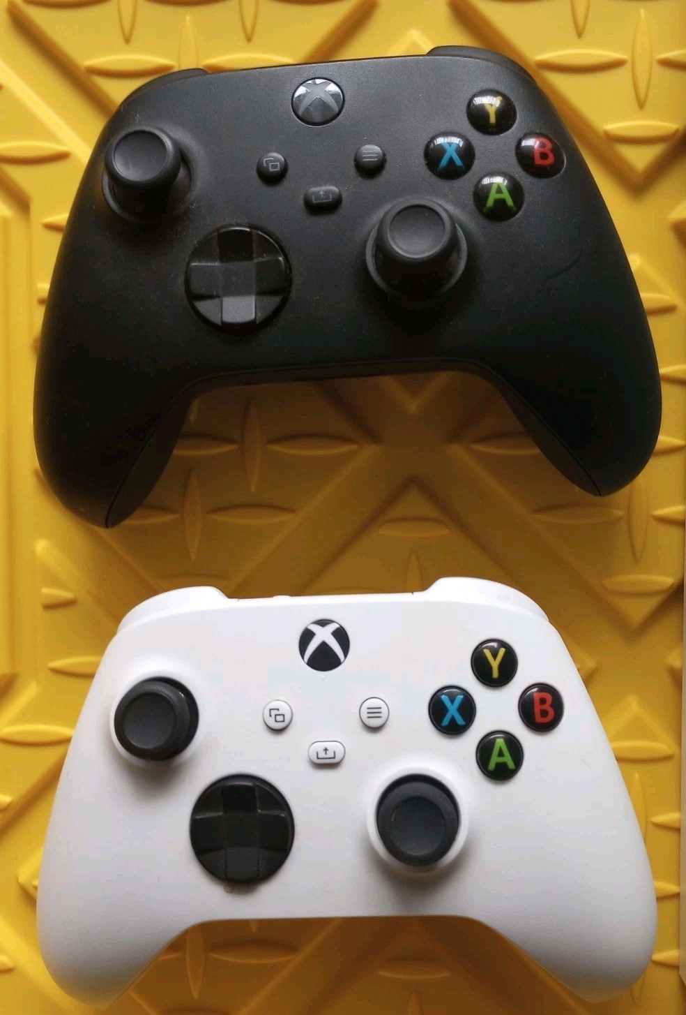 Microsoft Xbox Series S 512GB White With 2 OEM Controllers + All Cables!