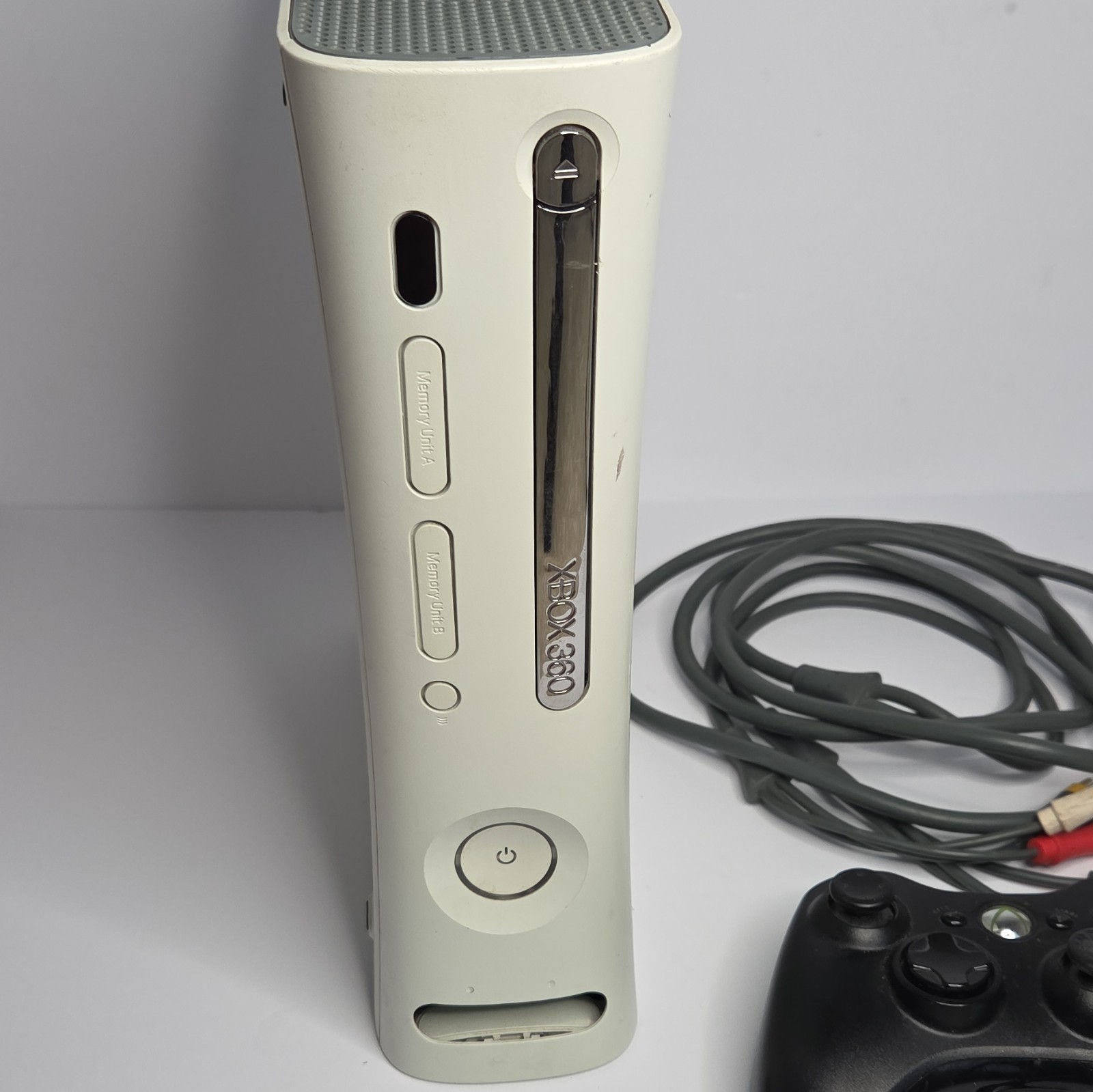 Microsoft Xbox 360 60GB HDD White Home Console w/ Wireless Controller Untested